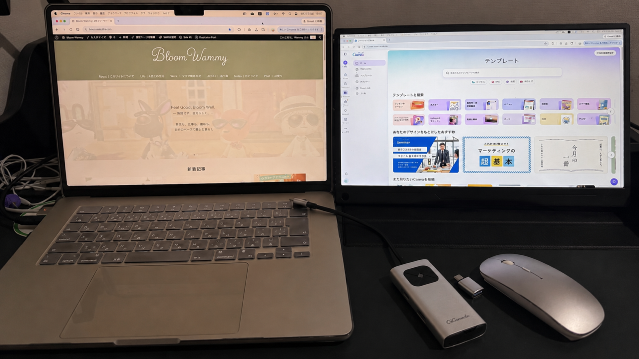 MacBook Airを外部モニターにつないで作業している様子